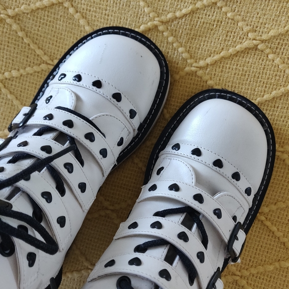 DEMONIA EMILY 315 HEART ANKLE BOOTS - Picture 5 of 9